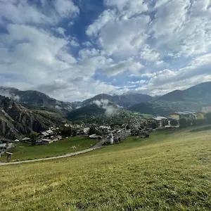 Le Seignus D'allos T2 30m2. Aux Pieds Des Pistes. Appartement